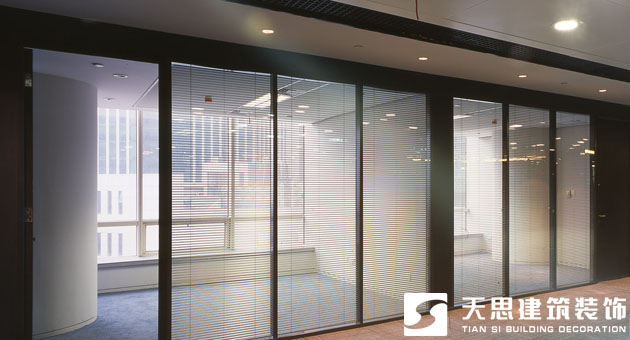 <a href=http://www.elecalloy.com.cn/ target=_blank class=infotextkey>合肥辦公室裝修</a>玻璃